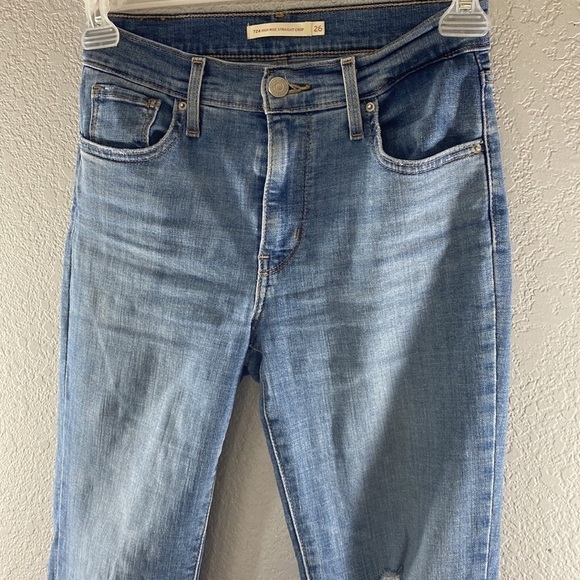 Levi’s High Rise Slim Straight Crop Distressed Jeans - Picture 5 of 16